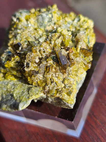 Mélange grenat, épidote et diopside n°13