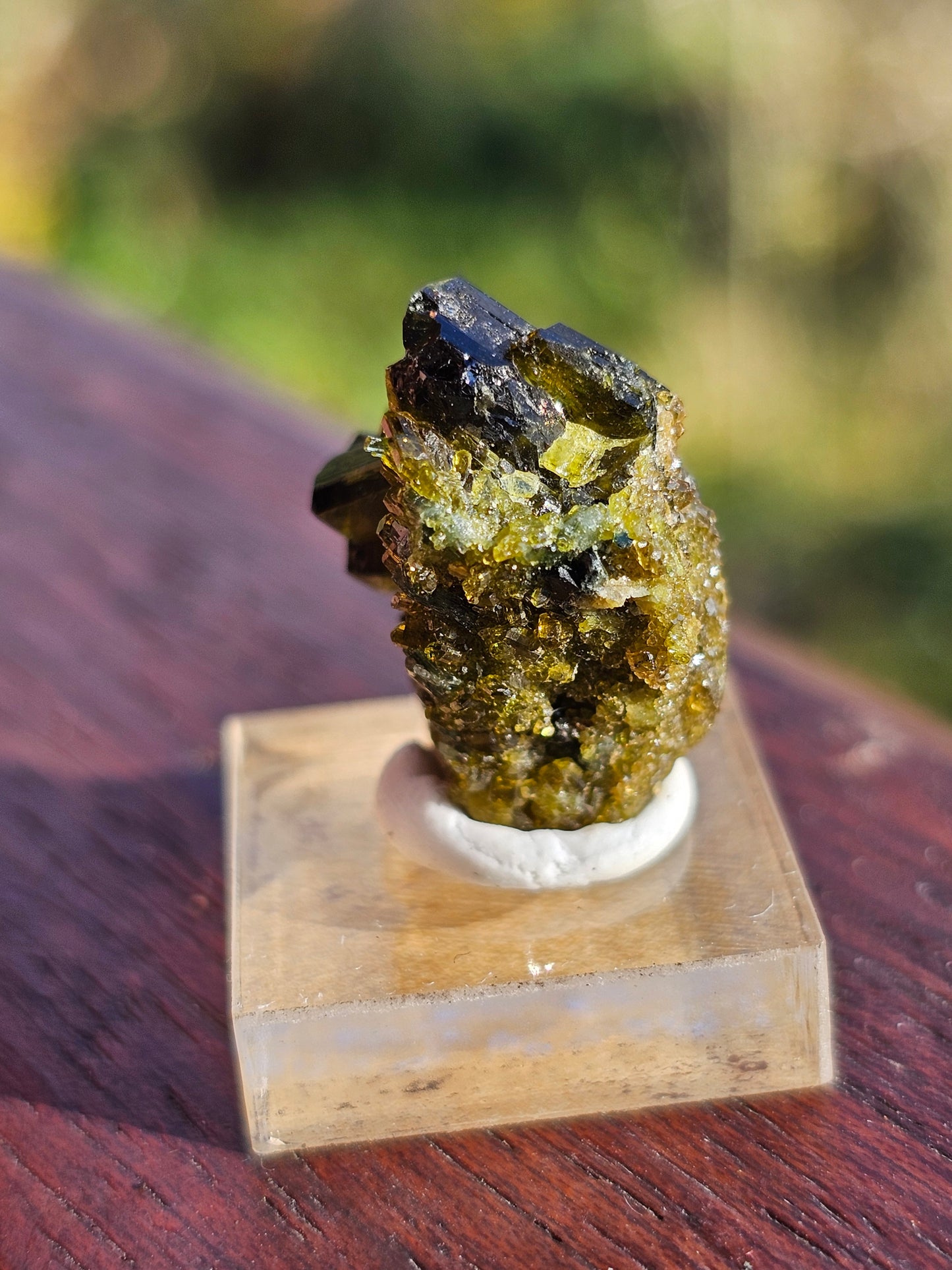 Mélange grenat, épidote et diopside n°15