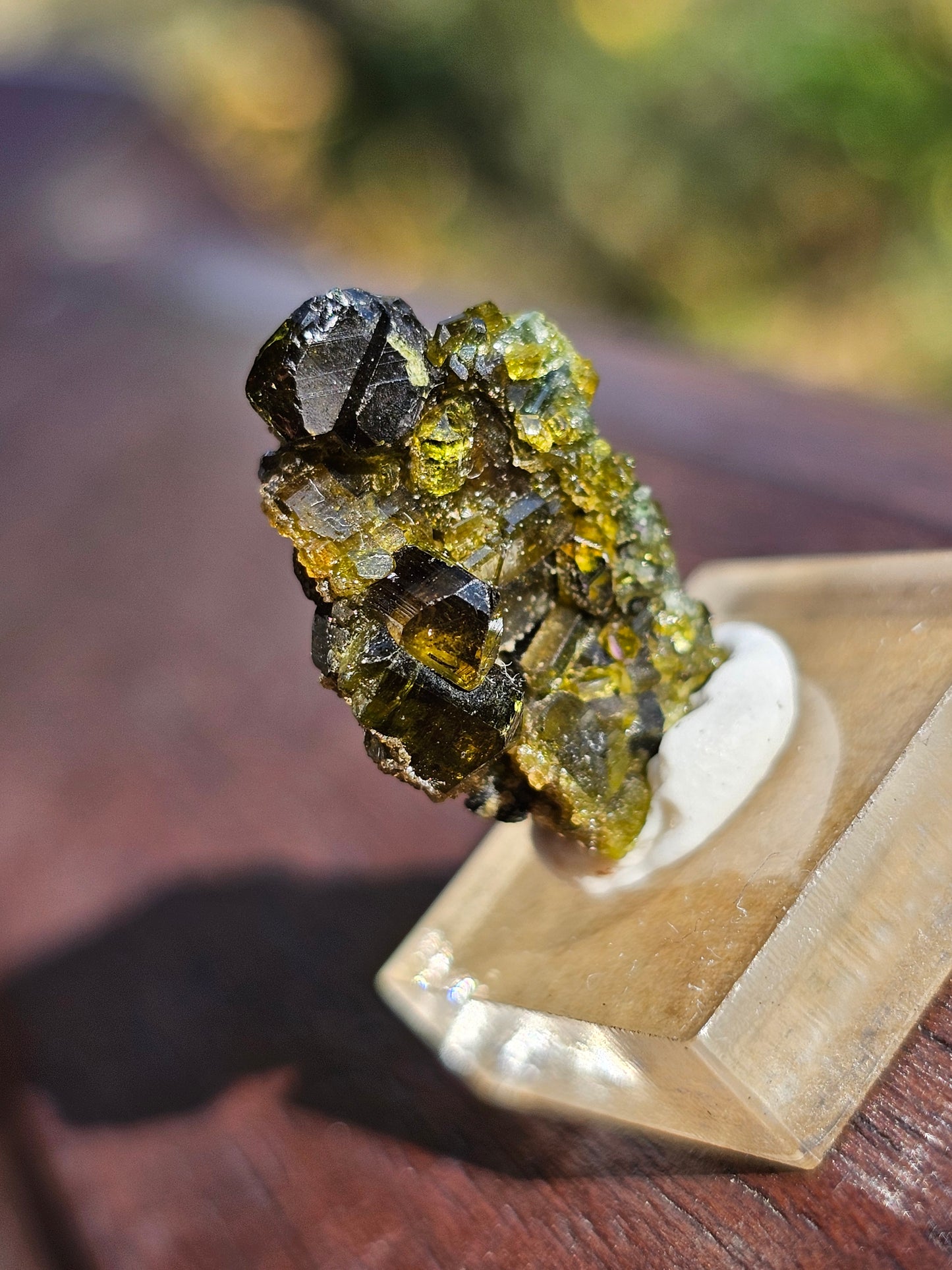 Mélange grenat, épidote et diopside n°15