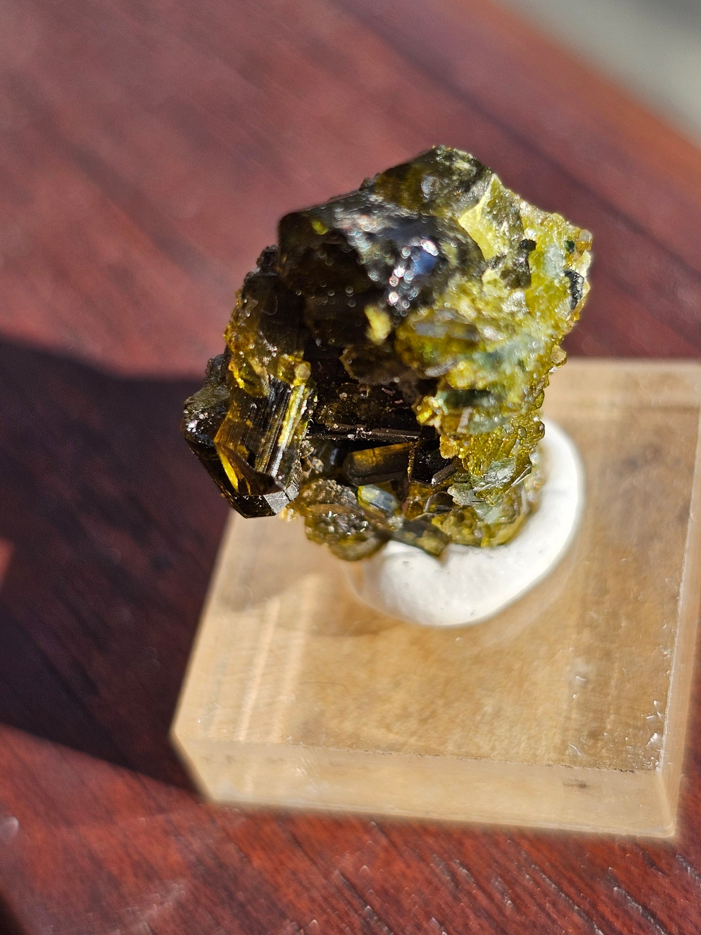 Mélange grenat, épidote et diopside n°15