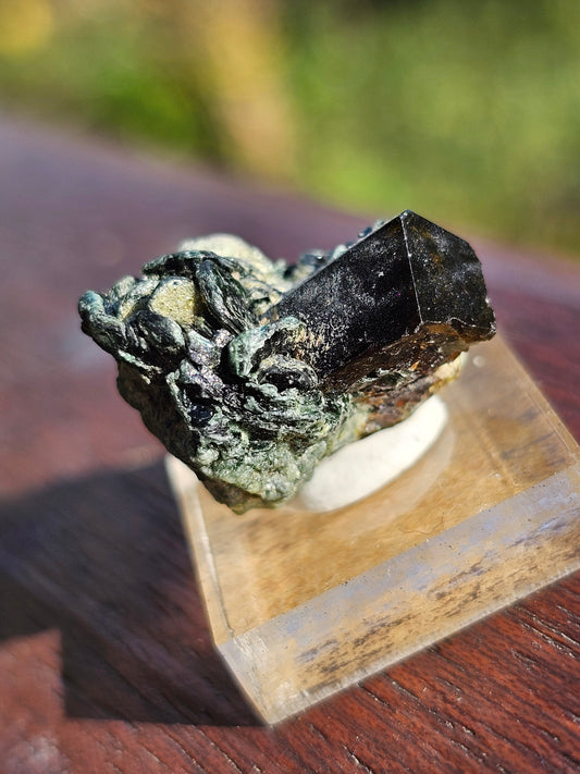 Mélange grenat, épidote et diopside n°16