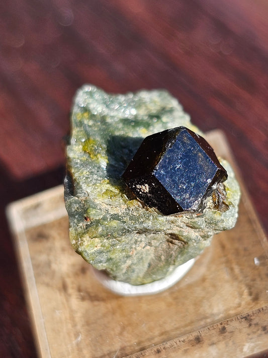 Mélange grenat, épidote et diopside n°17