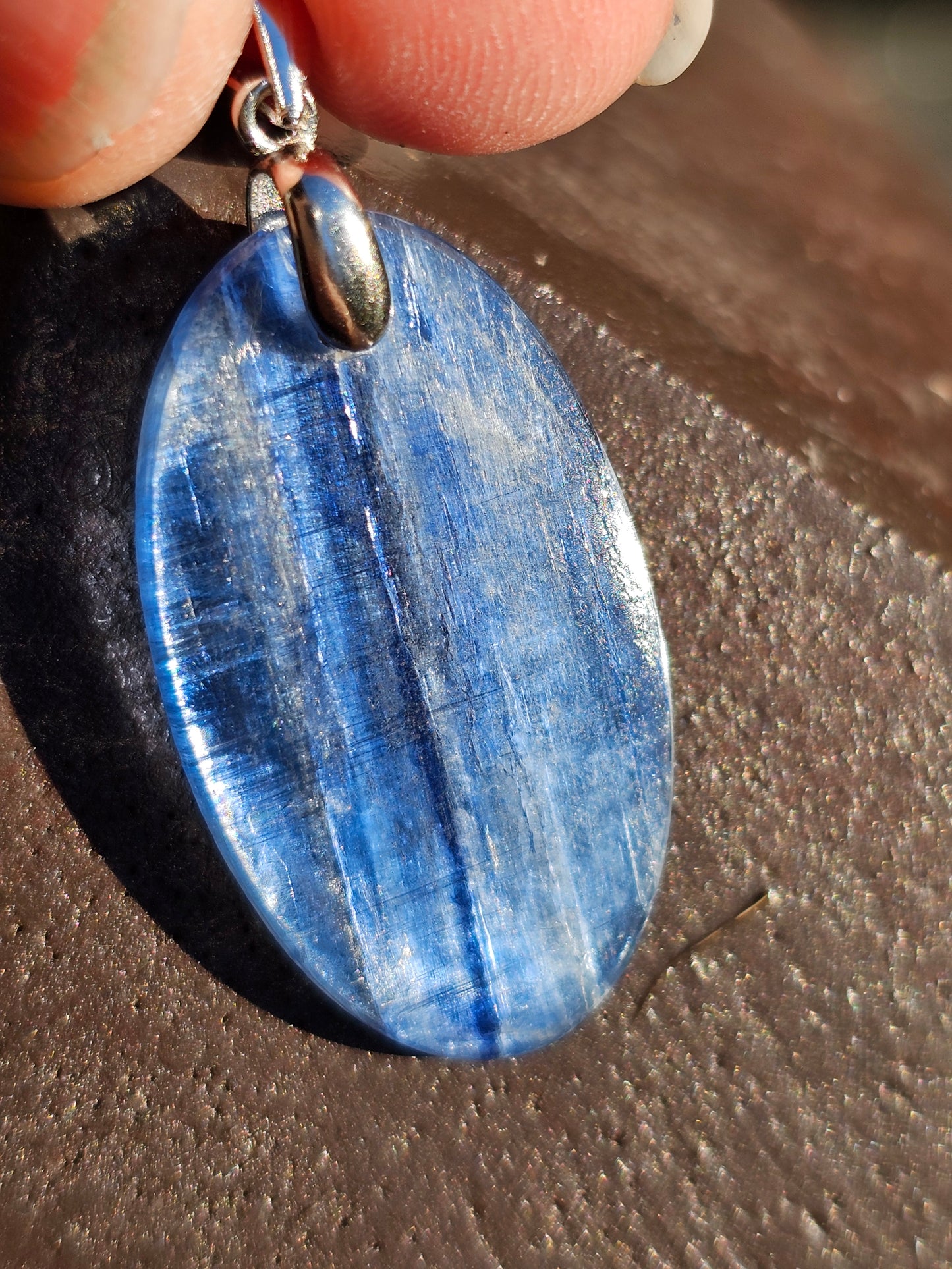 Pendentif en Cyanite naturelle CY1