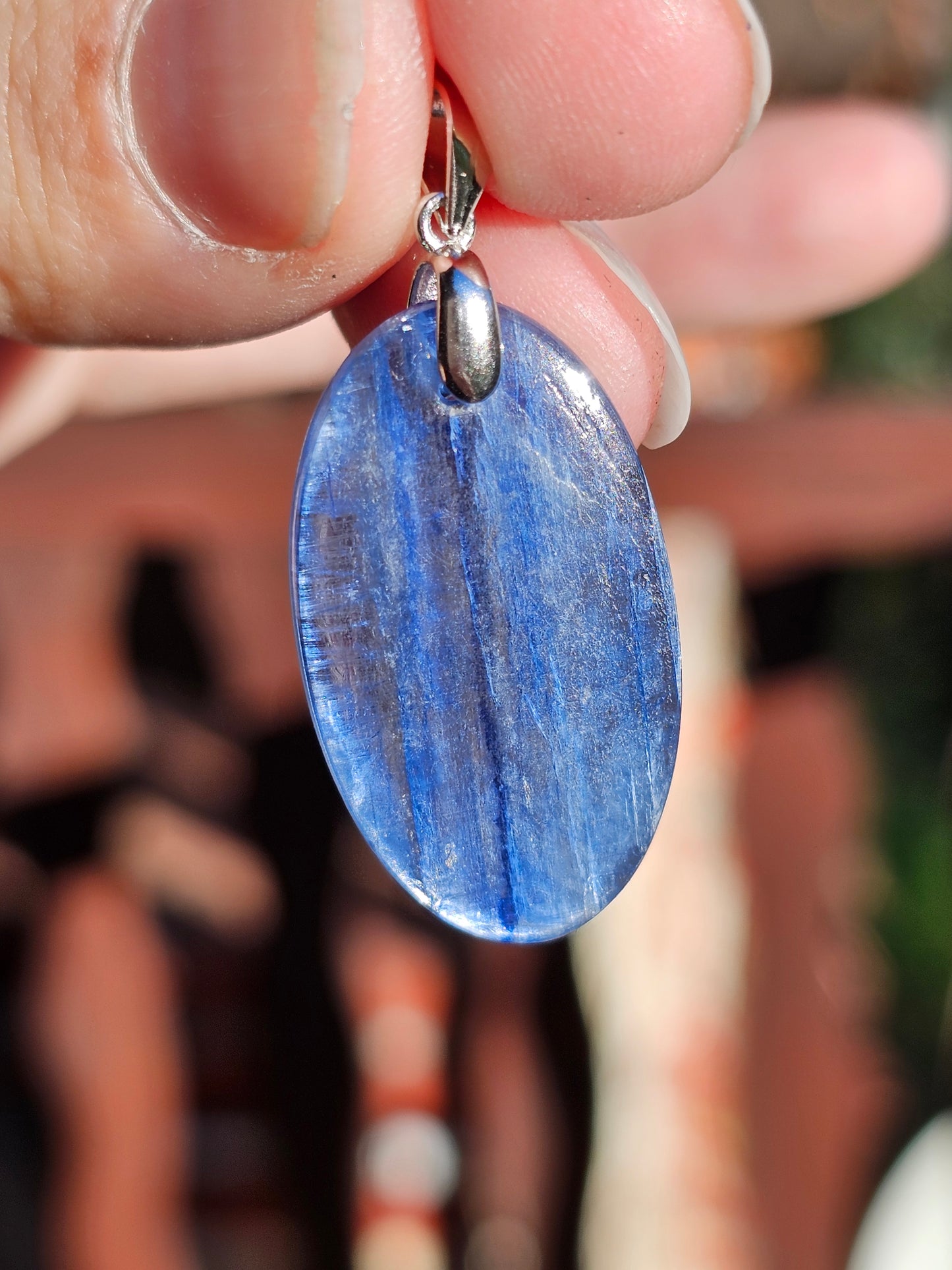 Pendentif en Cyanite naturelle CY1