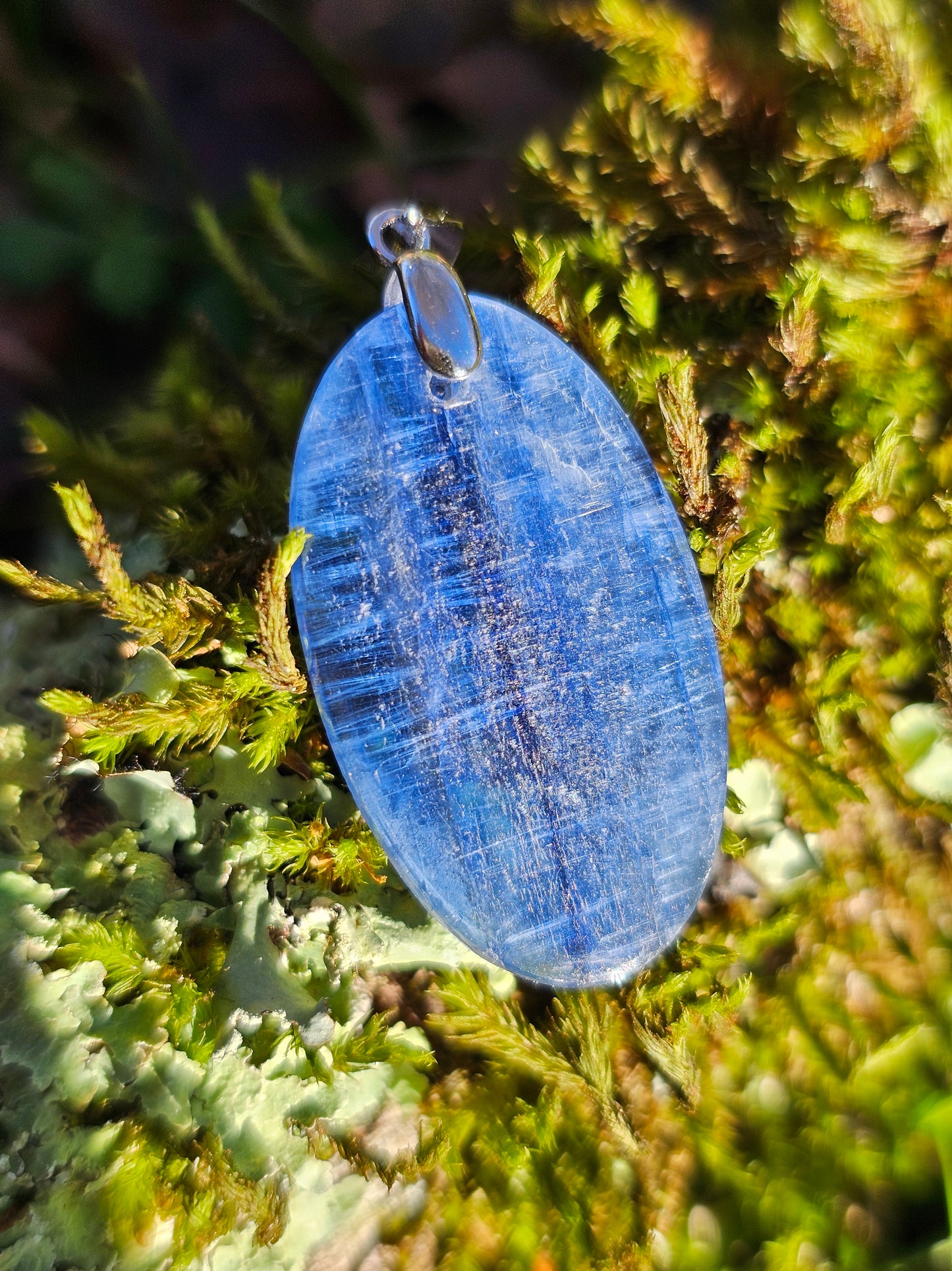 Pendentif en Cyanite naturelle CY1