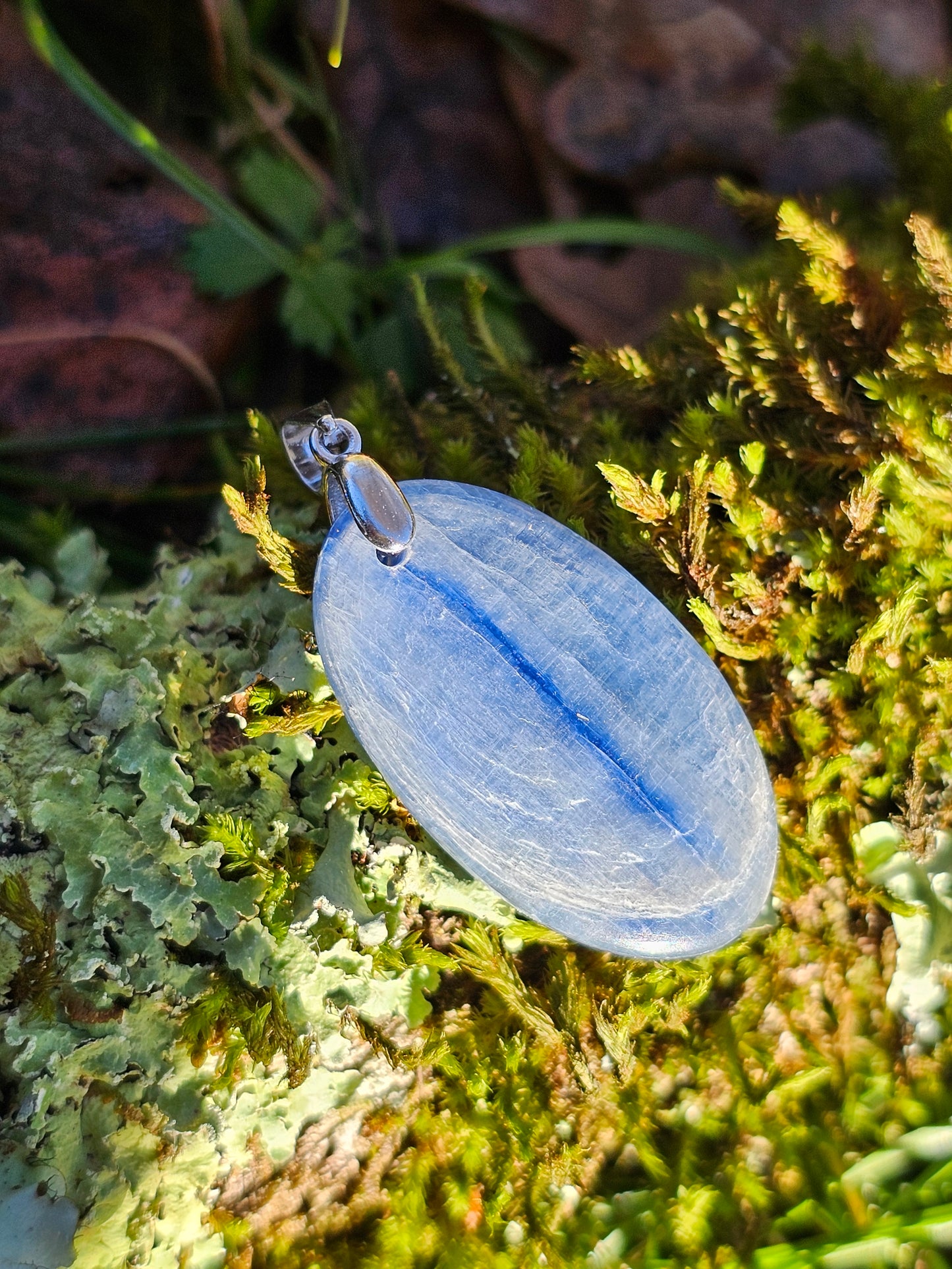 Pendentif en Cyanite naturelle CY4