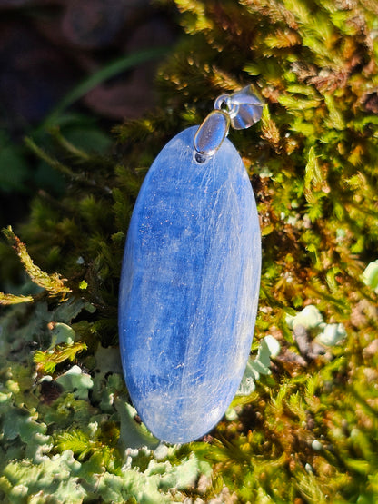 Pendentif en Cyanite naturelle CY5