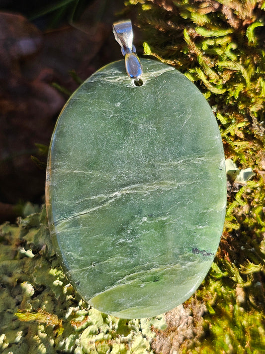 Pendentif en Jade néphrite JN1