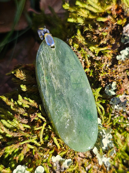 Pendentif en Jade néphrite JN4