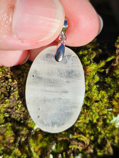 Pendentif en Pierre de Lune PL2