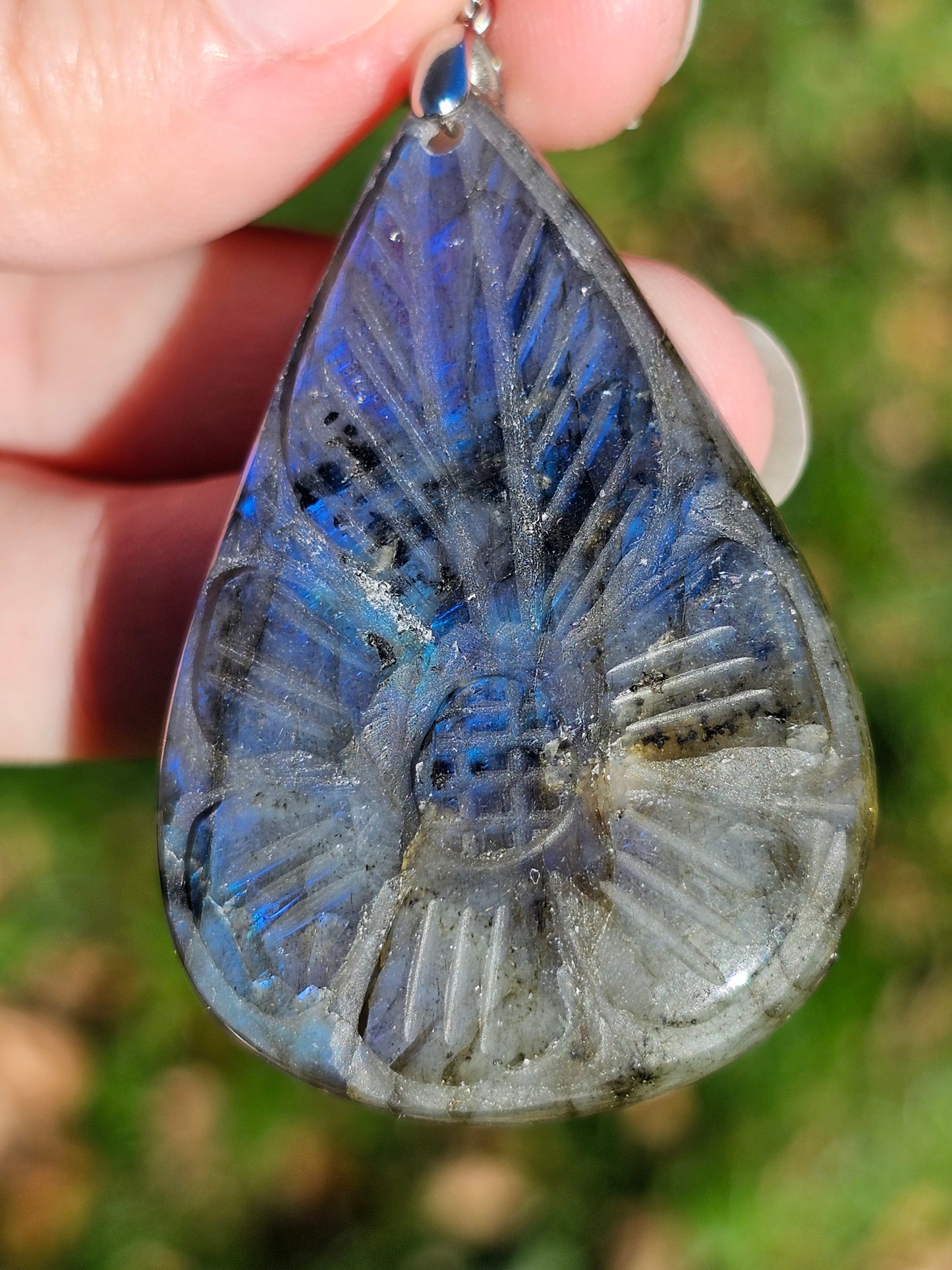 Pendentif Labradorite sculptée n°1