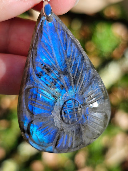 Pendentif Labradorite sculptée n°1