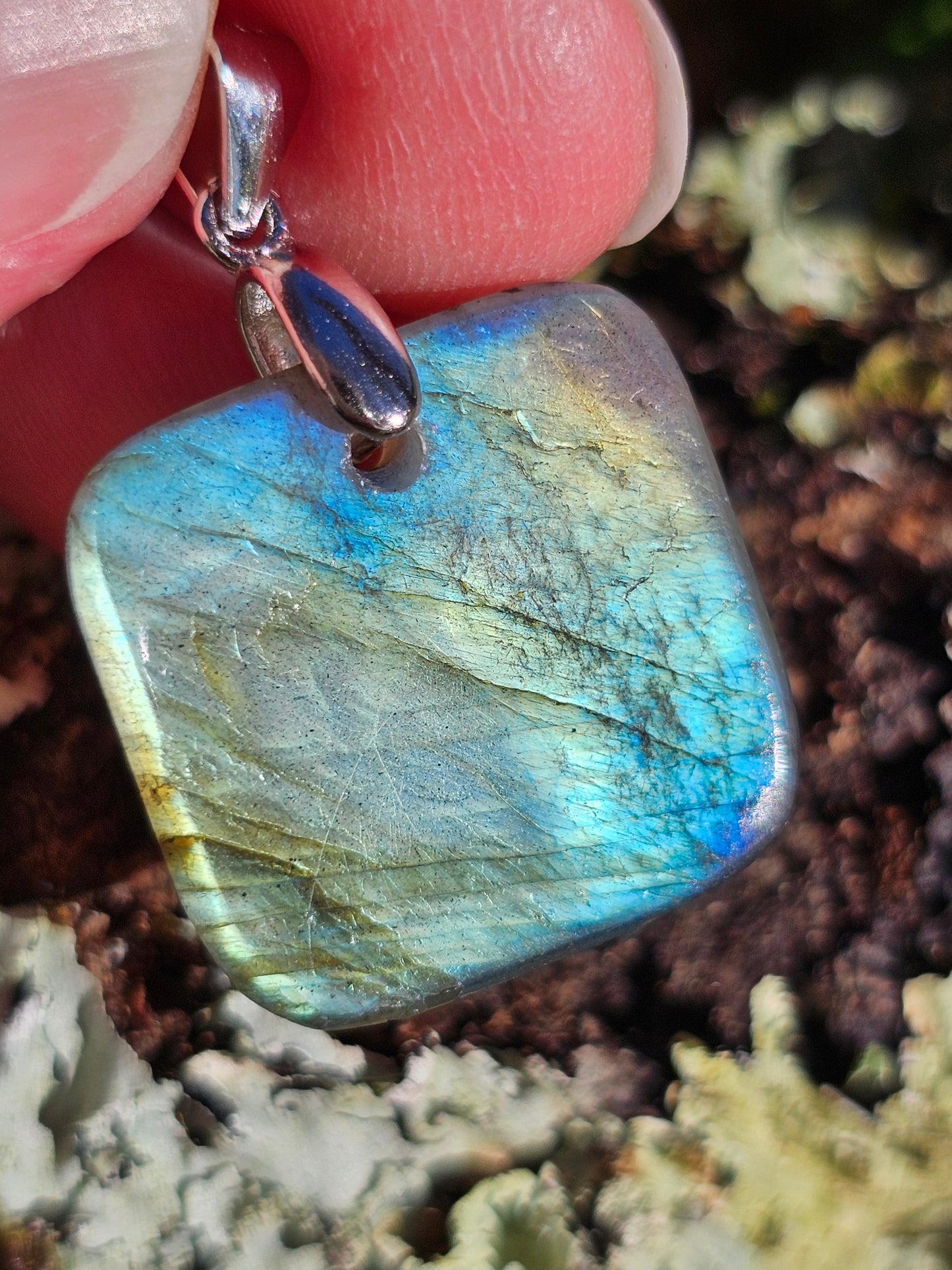 Pendentif Labradorite sculptée n°6