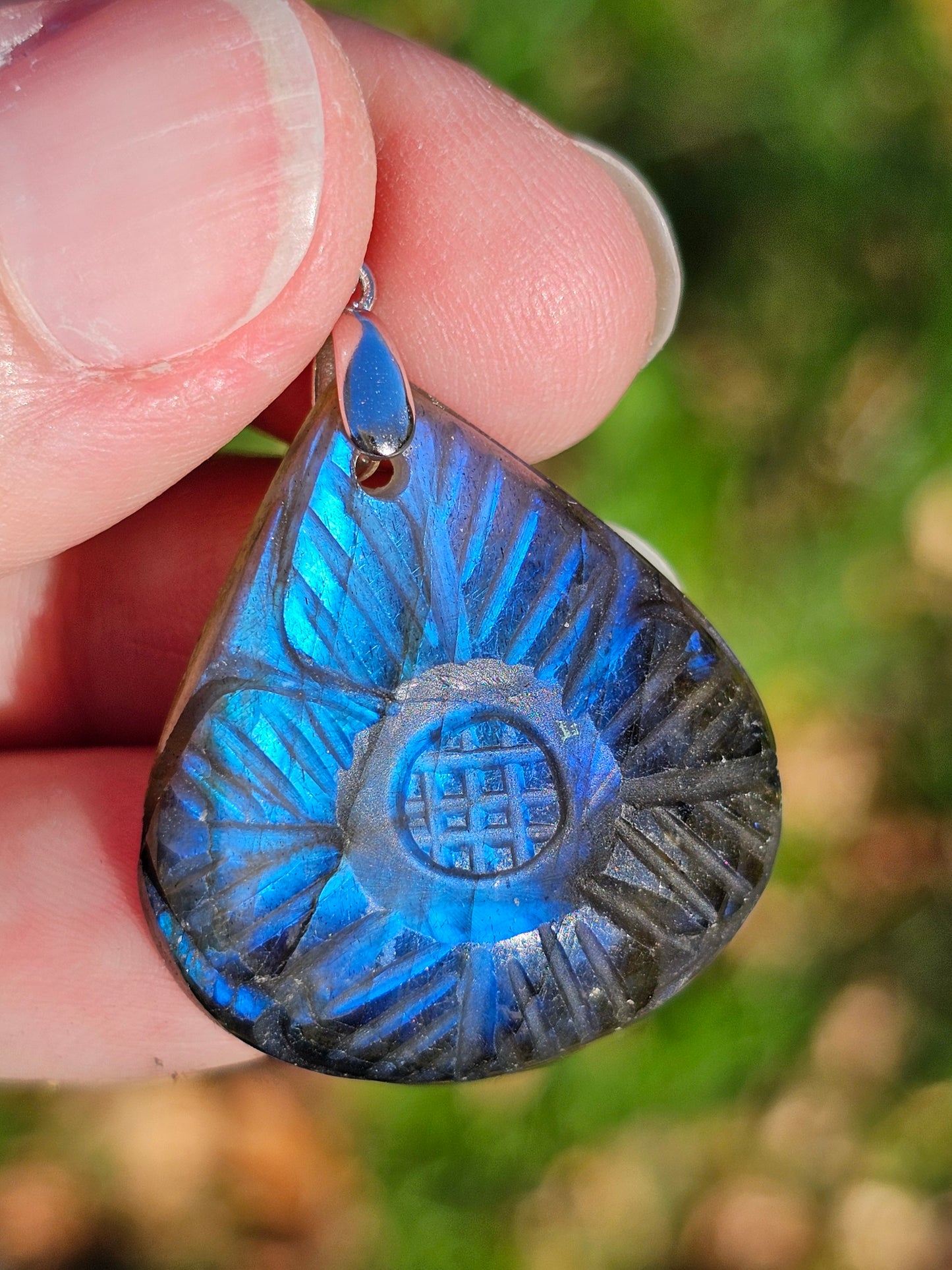 Pendentif Labradorite sculptée n°7