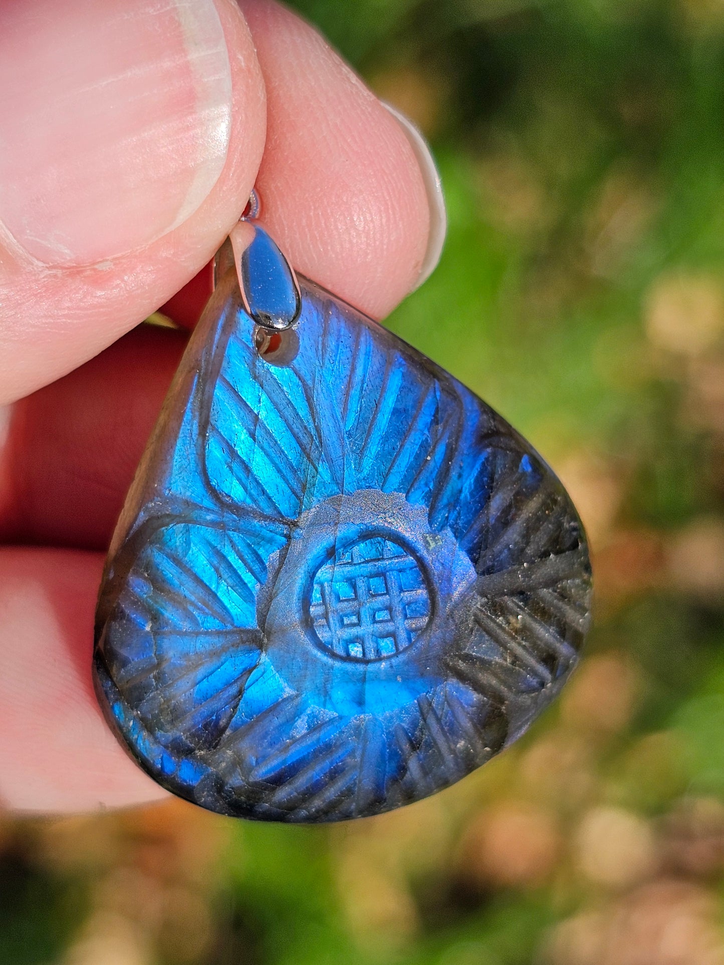 Pendentif Labradorite sculptée n°7