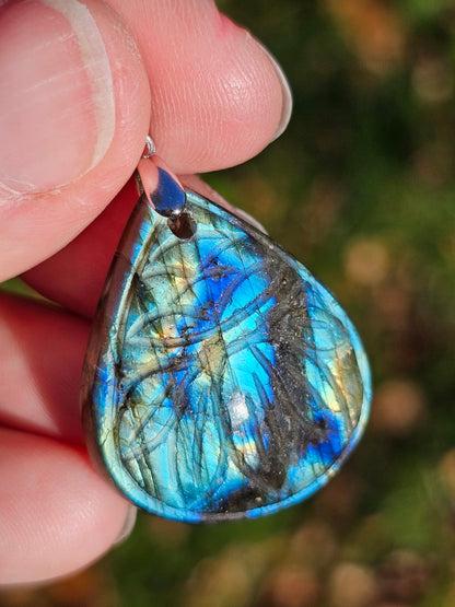 Pendentif Labradorite sculptée n°8