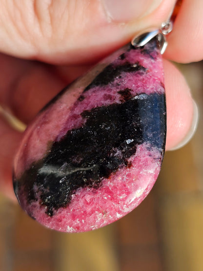 Pendentif en Rhodonite J