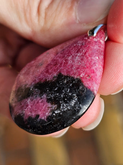 Pendentif en Rhodonite K