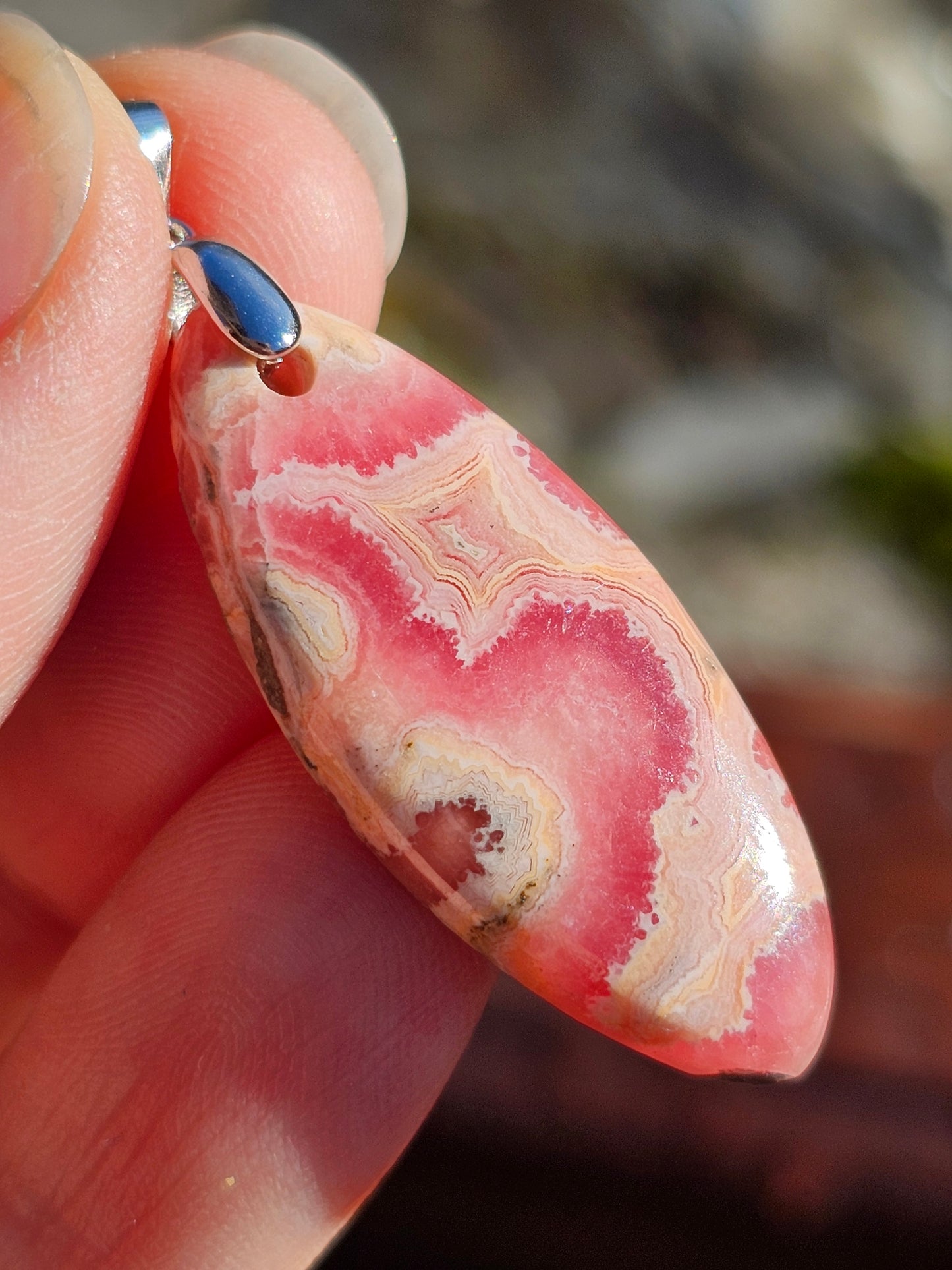 Magnifique pendentif en Rhodochrosite