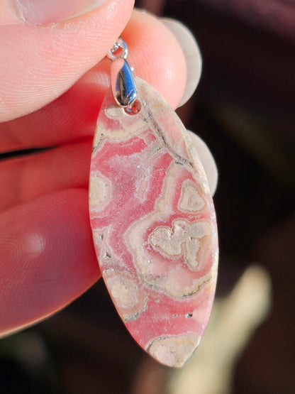 Magnifique pendentif en Rhodochrosite