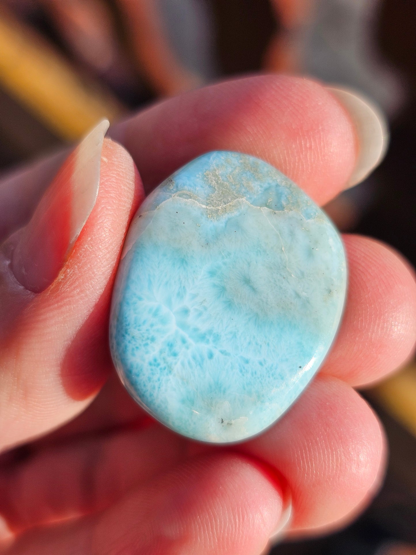 Petit galet de Larimar (Pectolite) L