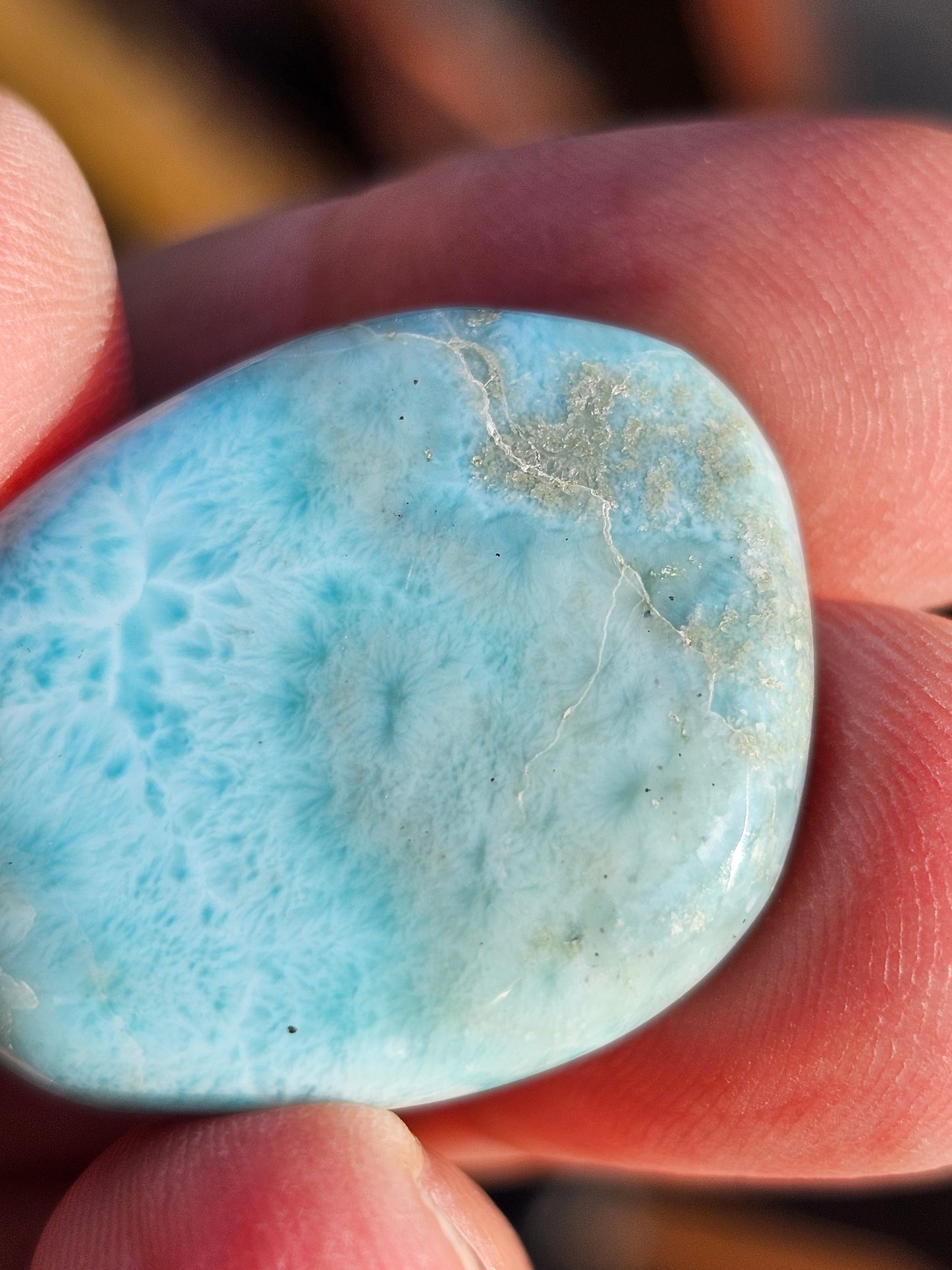 Petit galet de Larimar (Pectolite) L