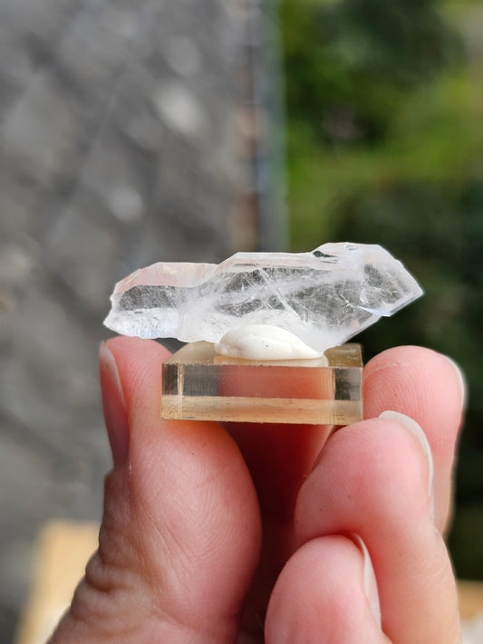 Quartz à âme Pakistan 32.4mm pierre naturelle sur socle