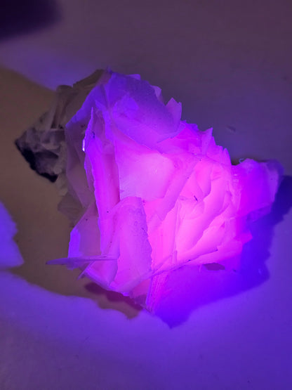 Calcite blanche de Chine (réactive UV) n°1