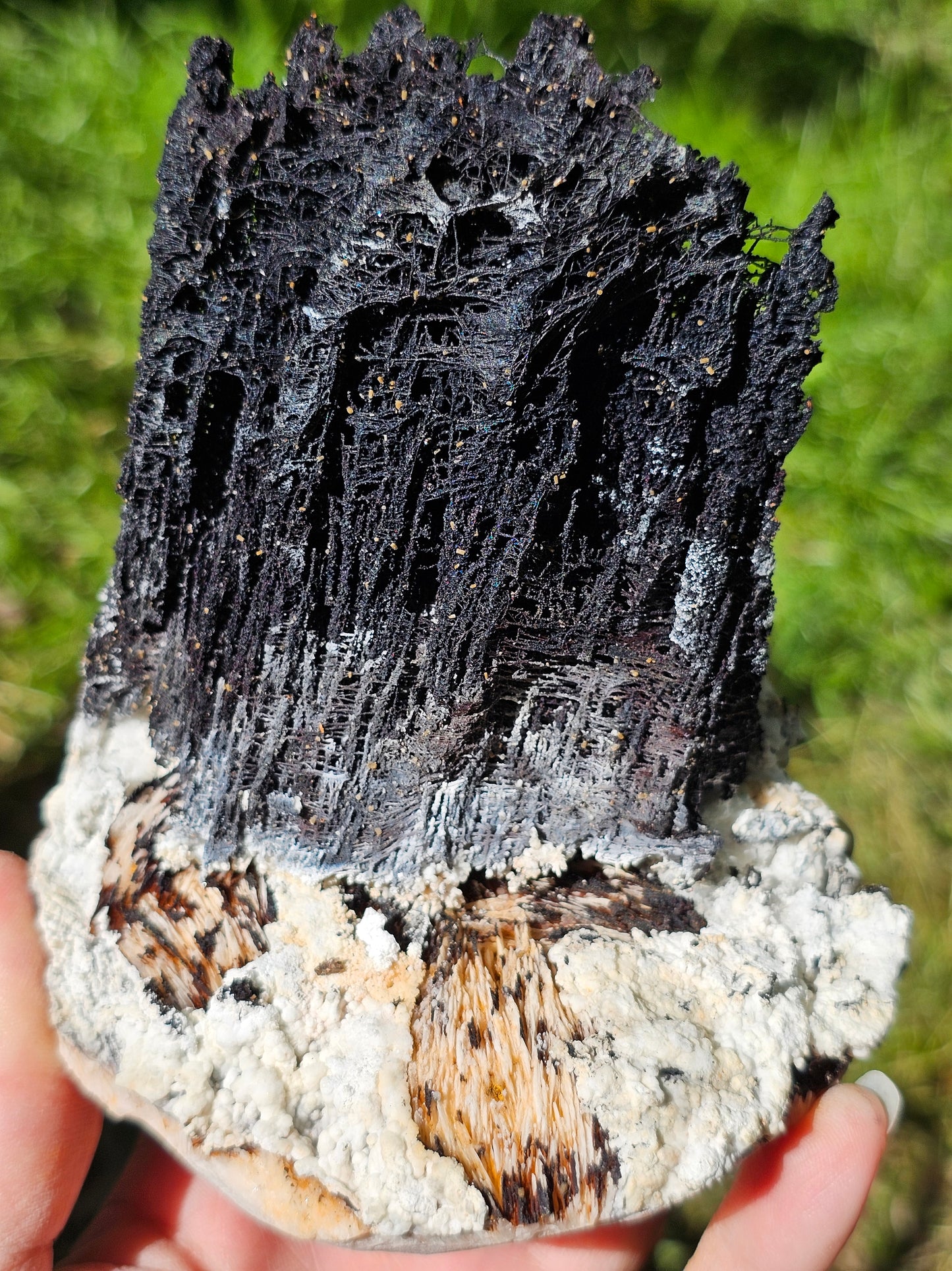 Incroyable Goethite du Maroc avec Baryte, Aragonite et Vanadinite