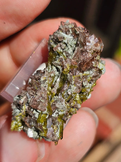 Axinite et Epidote du Pakistan n°3