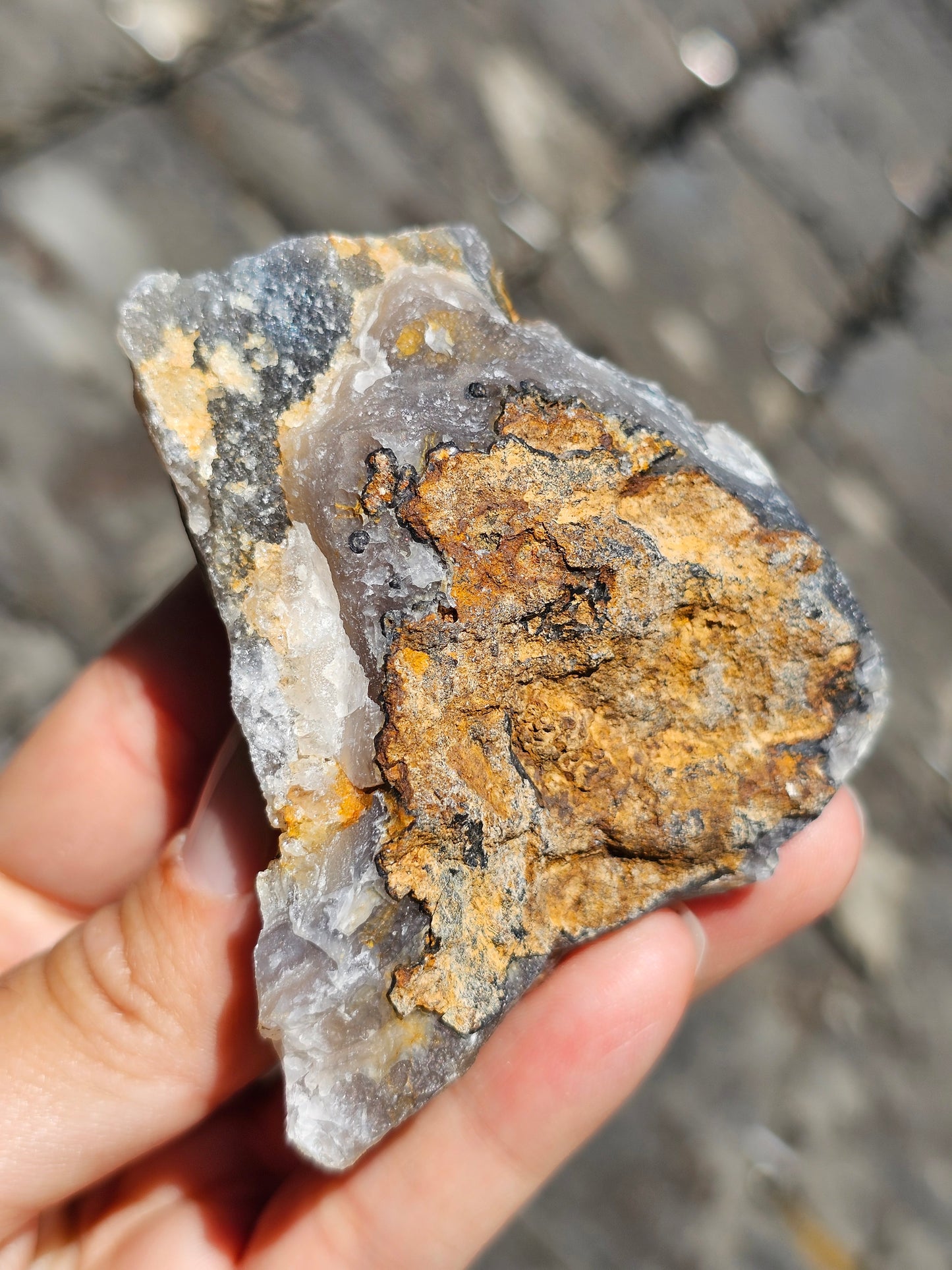 Agate volcan brute (à choisir)