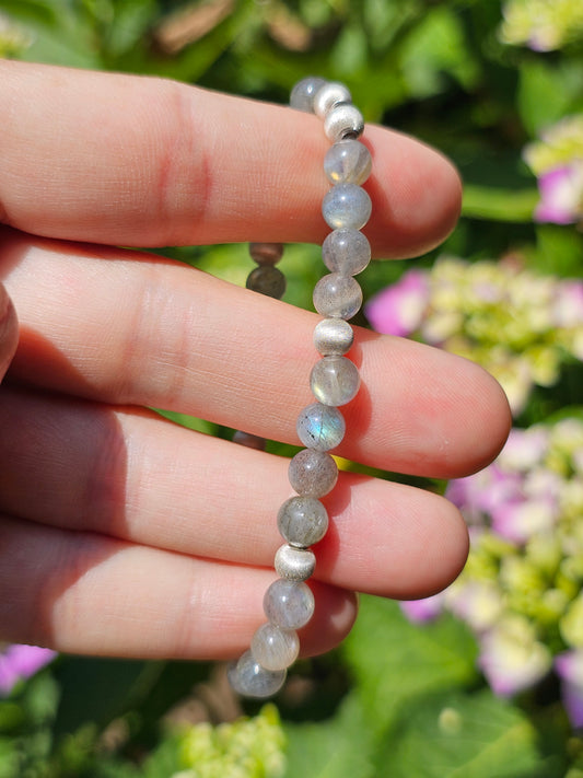 Joli bracelet unique en Labradorite naturelle et argent 925