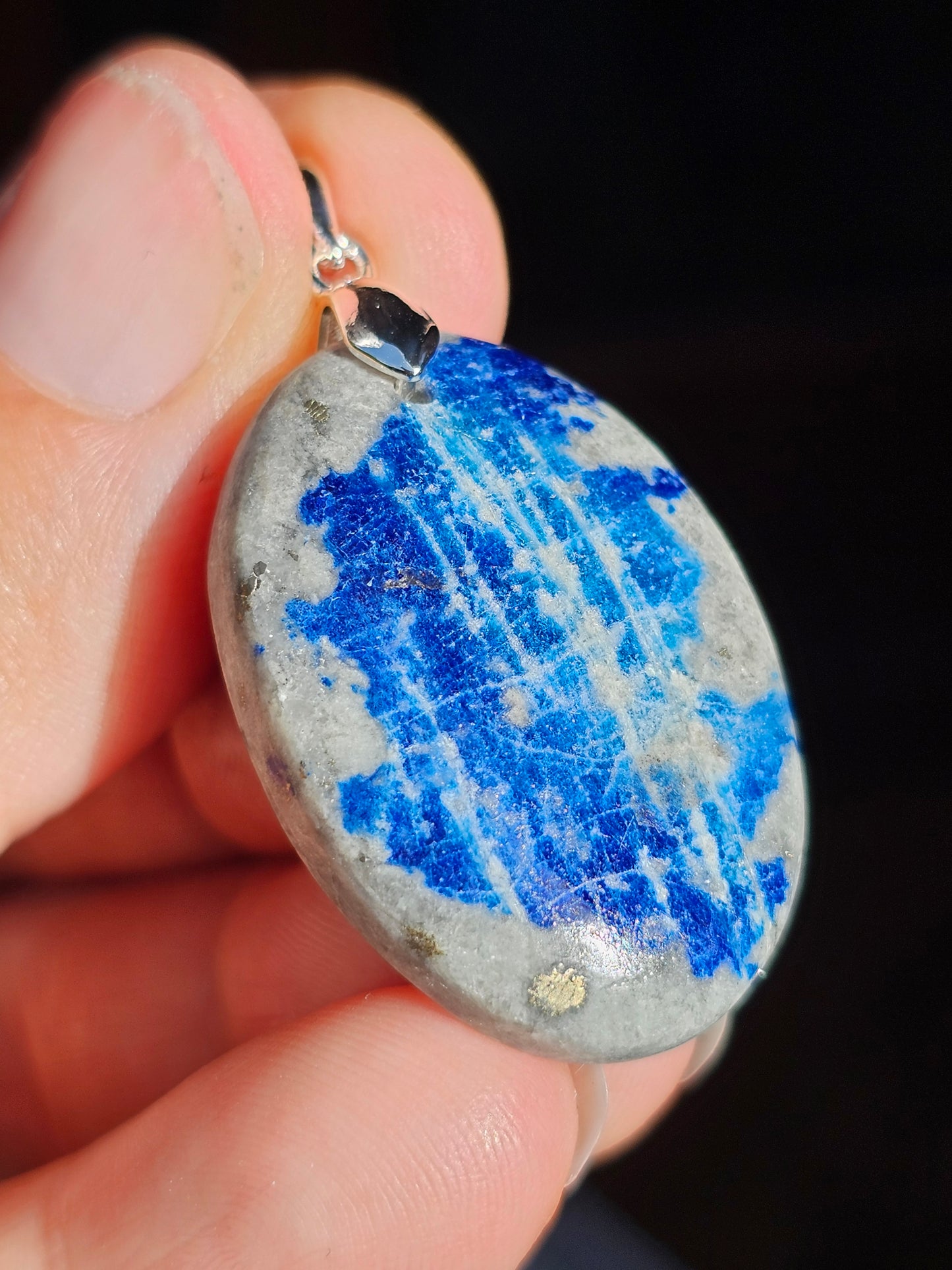 Pendentif Afghanite n°7 (réactif uv)