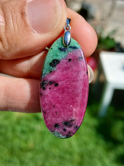 Pendentif Rubis Zoïsite n°5 (réactif UV)