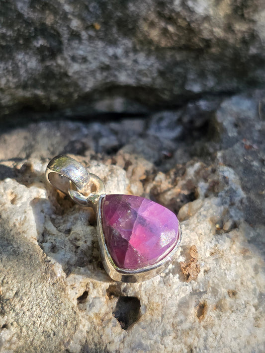 Pendentif rare en Spinelle rouge sertie argent 925 n°1