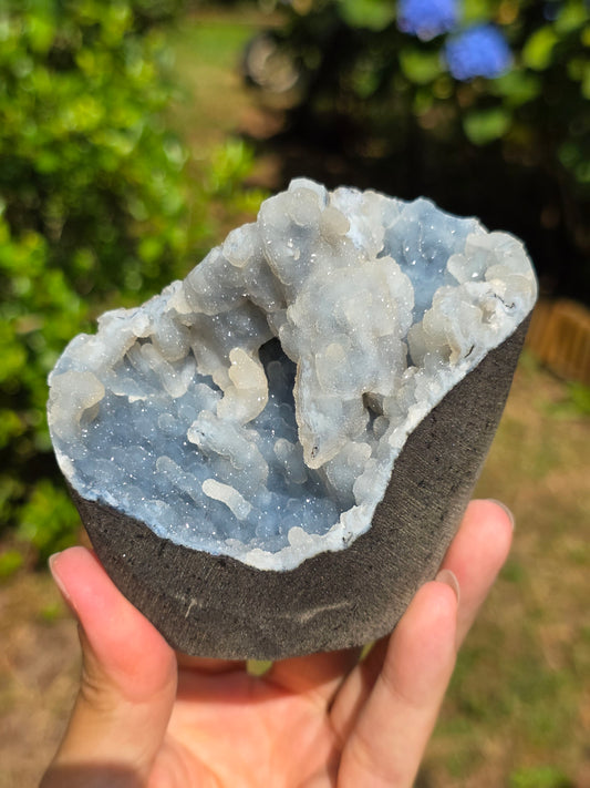 Calcédoine bleue avec Apophyllite n°3