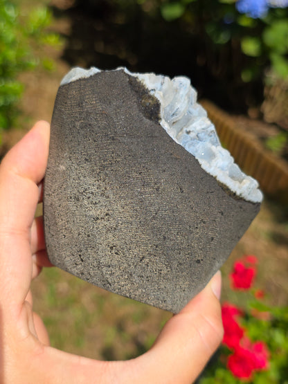 Calcédoine bleue avec Apophyllite n°3
