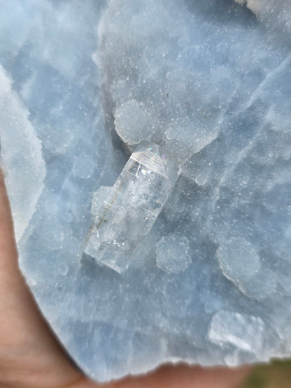 Calcédoine bleue avec Apophyllite n°19