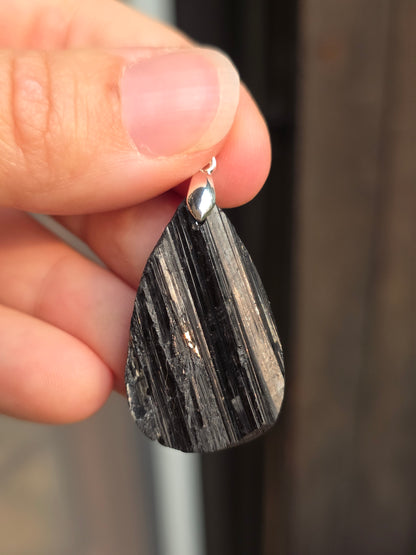 Pendentif Tourmaline noire brute n°3