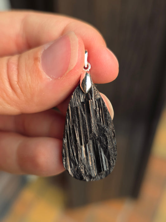 Pendentif Tourmaline noire brute n°4
