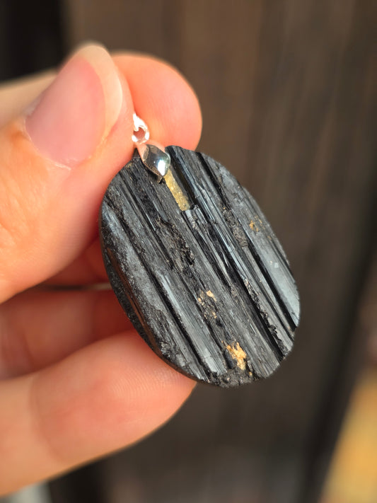 Pendentif Tourmaline noire brute n°7