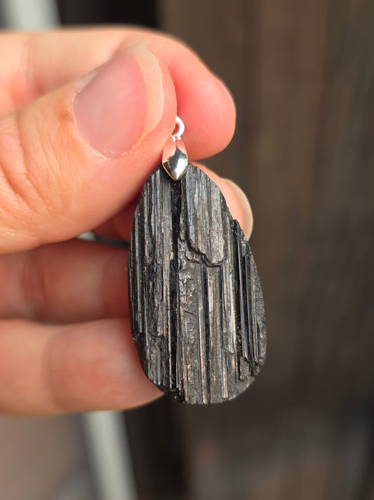 Pendentif Tourmaline noire brute n°8