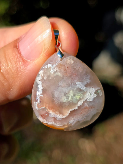 pendentif en Aquaprase calcédoine