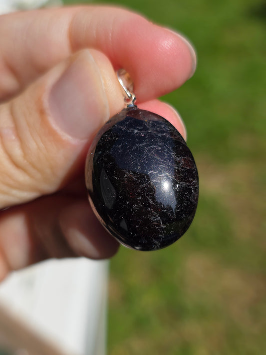 Pendentif pierre roulée Grenat almandin (à choisir)