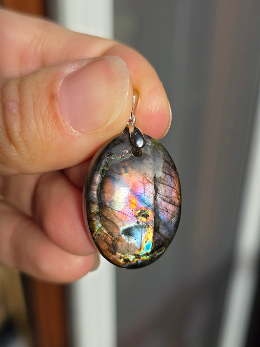 Pendentif en Labradorite arc-en-ciel
