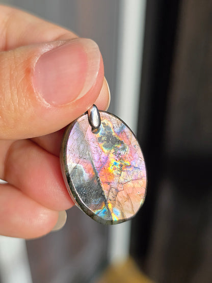 Pendentif en Labradorite arc-en-ciel