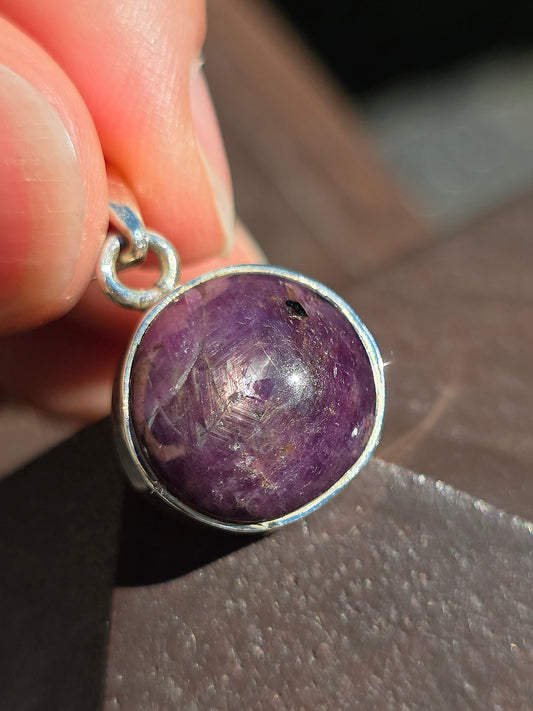Pendentif Saphir étoilé sur agent 925