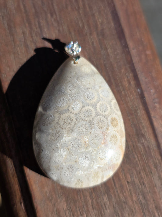 Pendentif Corail fossilisé