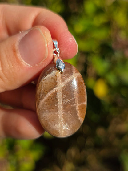Pendentif Pierre de soleil n°1
