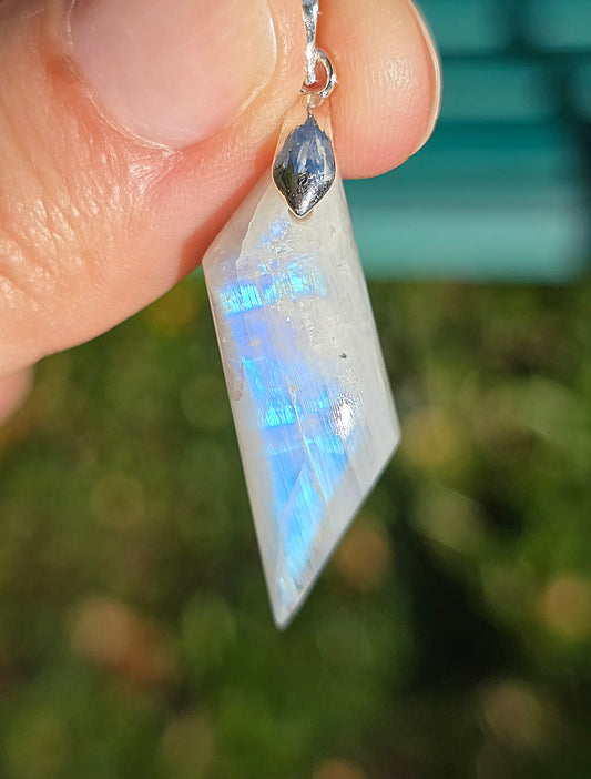 Pendentif Labradorite blanche (à choisir)